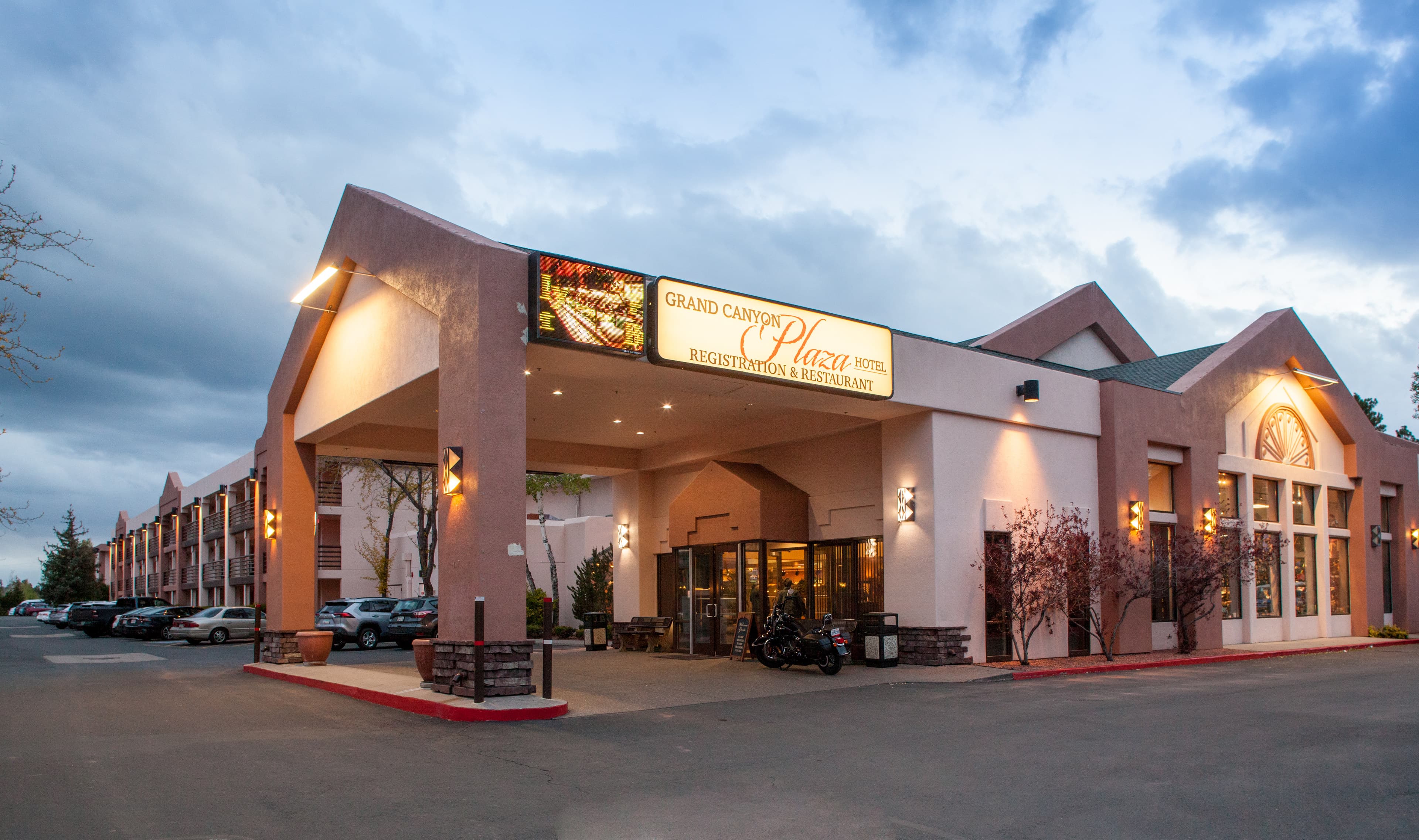 Grand Canyon Plaza Hotel